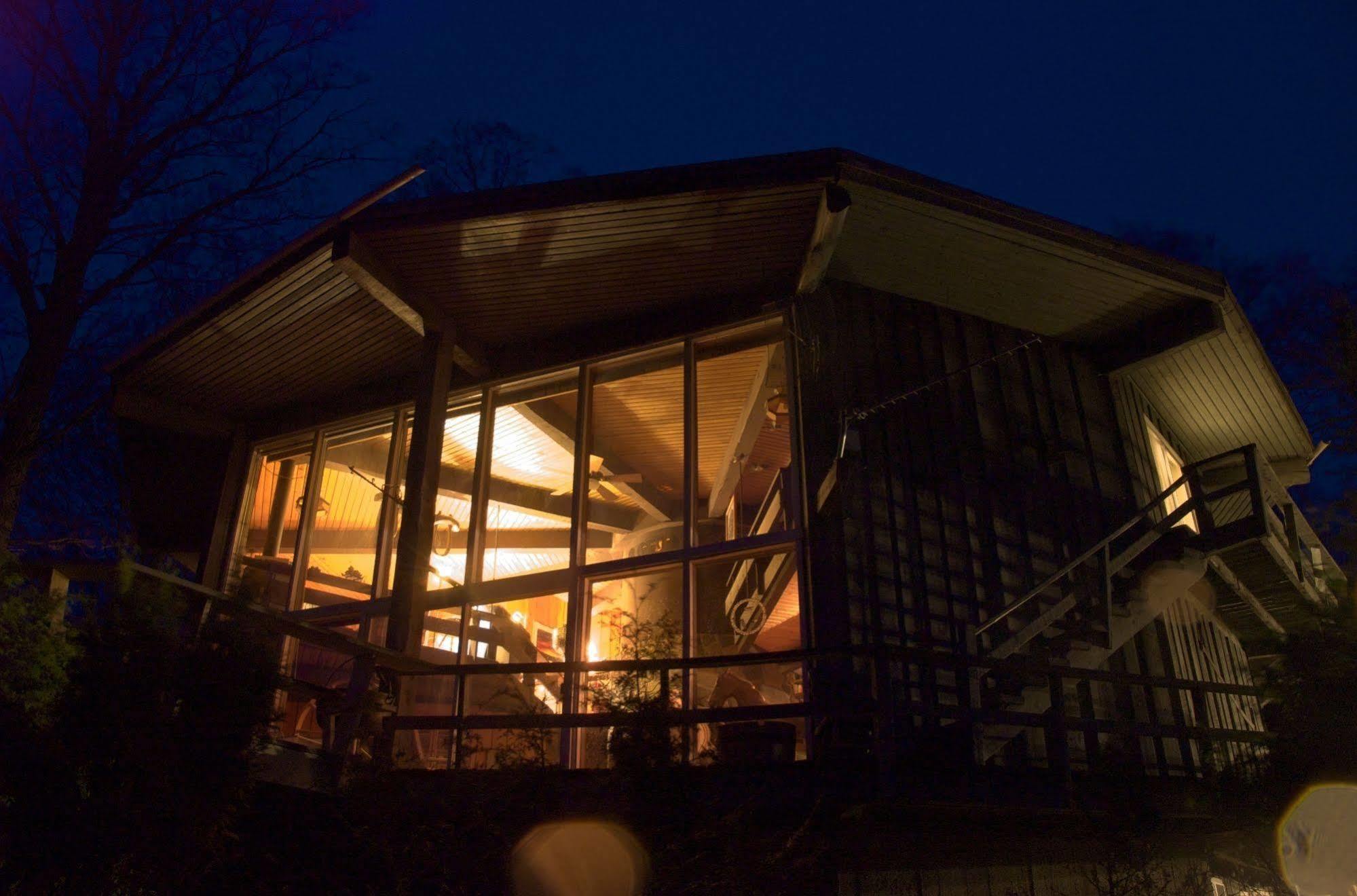 Stouffermill Bed & Breakfast Algonquin Highlands Екстериор снимка
