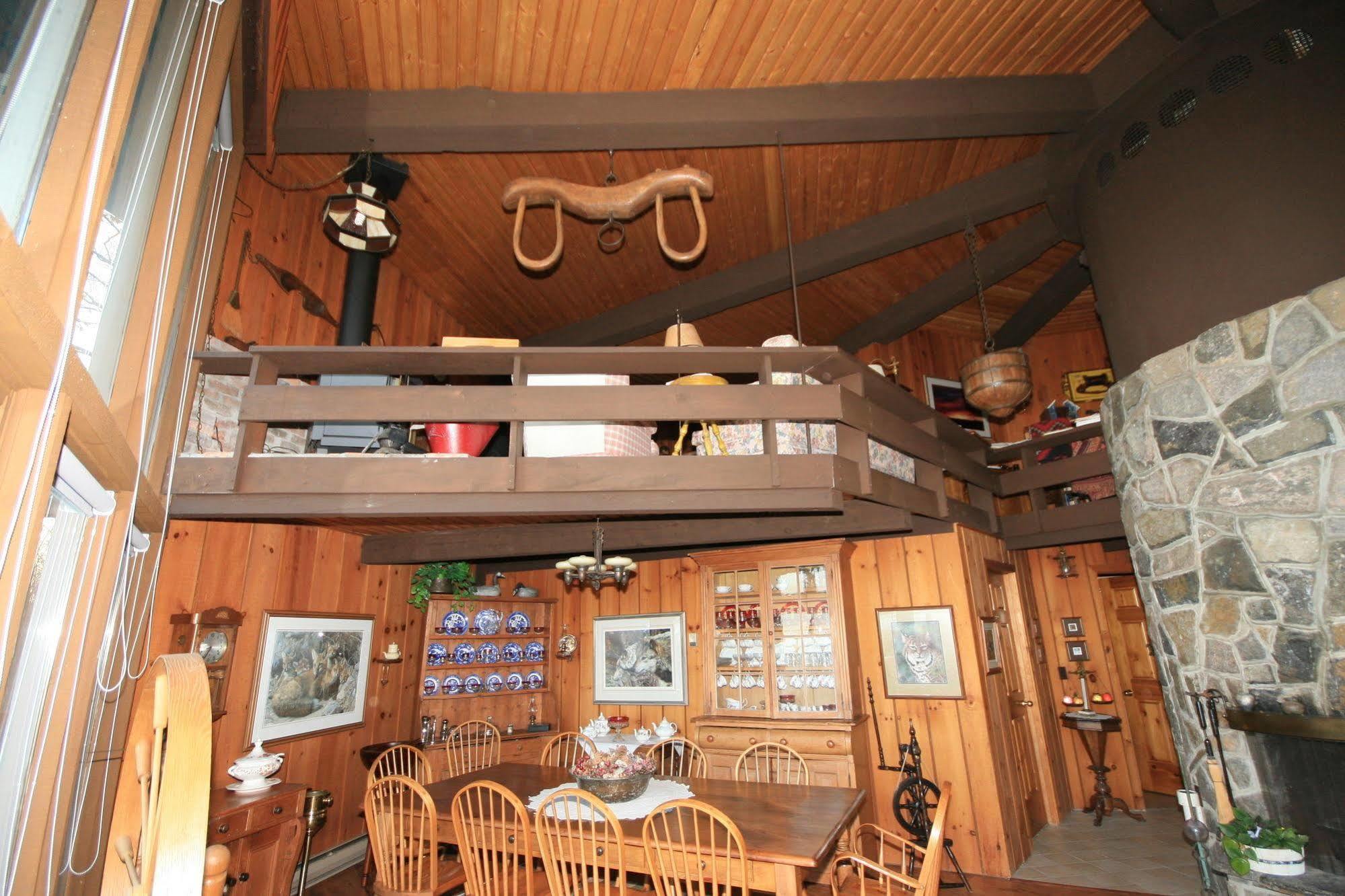 Stouffermill Bed & Breakfast Algonquin Highlands Екстериор снимка