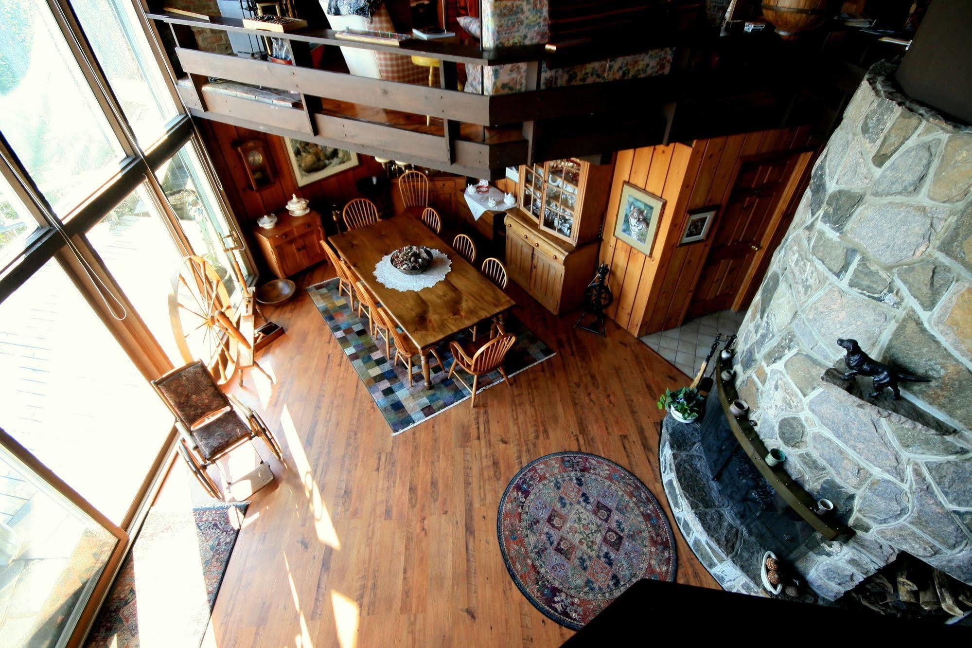 Stouffermill Bed & Breakfast Algonquin Highlands Екстериор снимка